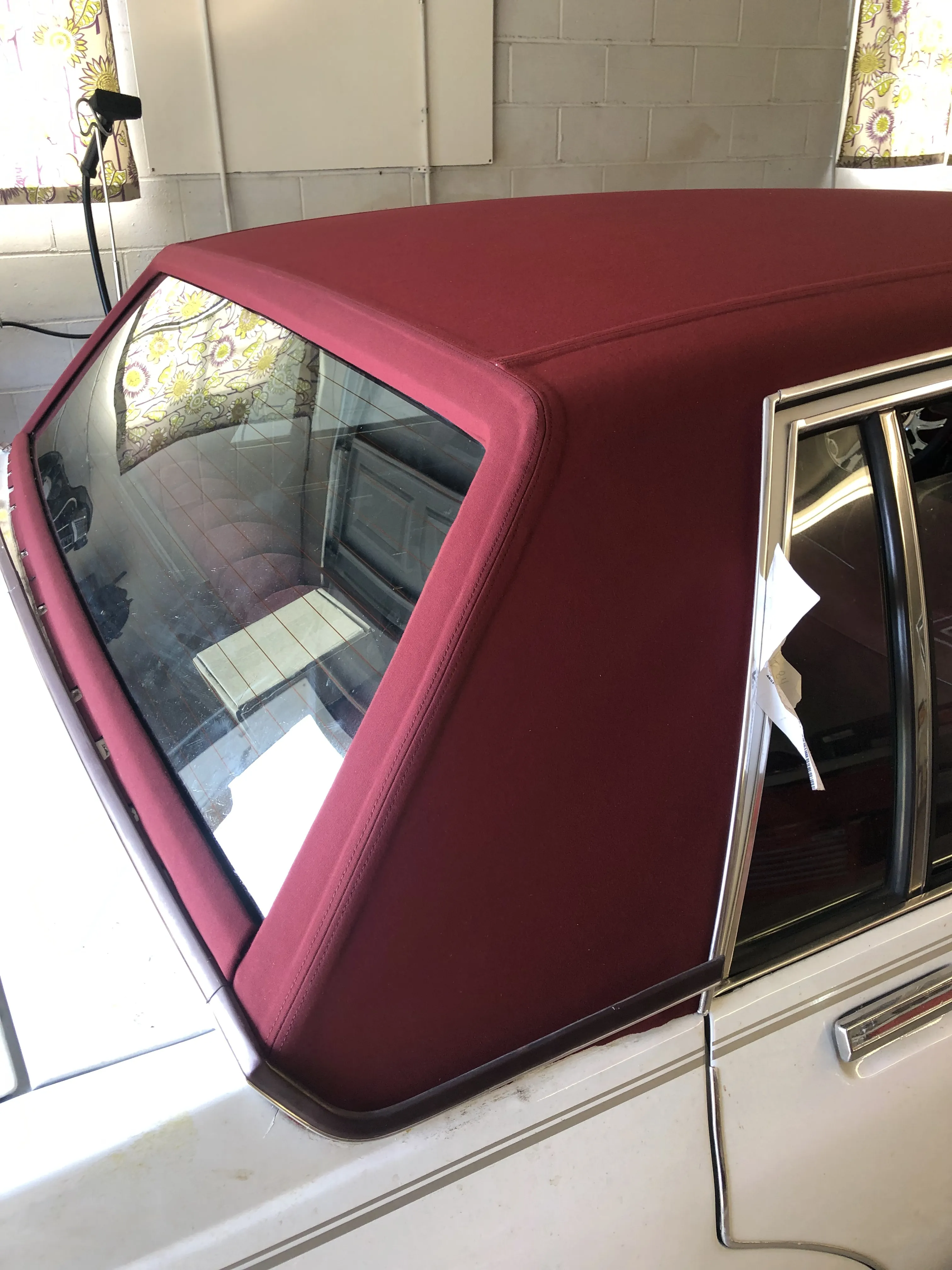 Vinyl top — wrapped around the rear window